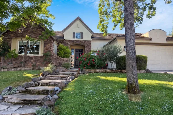 1401 GREY OWL CIR