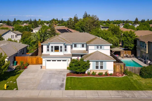 426 S HIGHLAND AVE