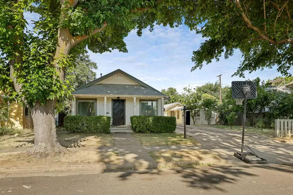 1029 WINDELER AVE