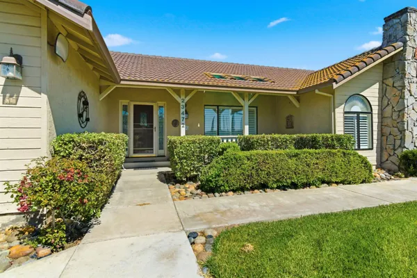 23472 LOS RANCHOS DR