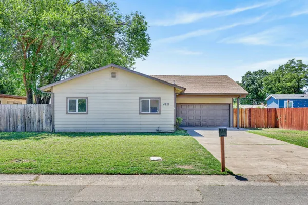 4828 BOYD DR