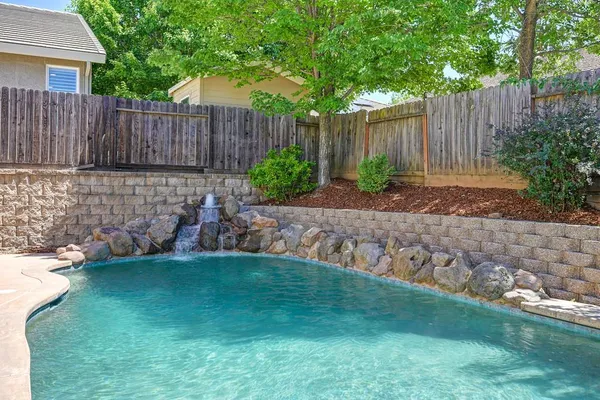 2599 VAQUERO VISTA DR