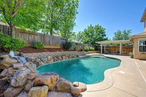 2599 VAQUERO VISTA DR