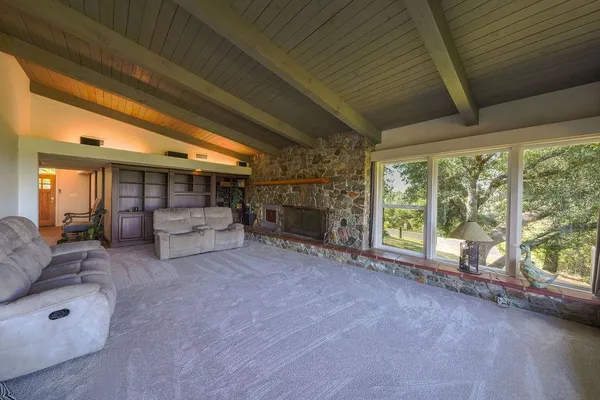 10209 RANCH RD