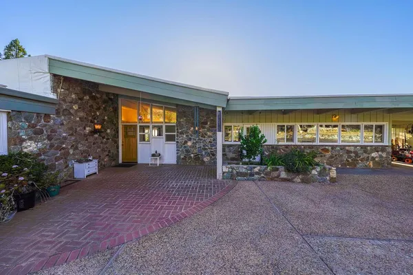 10209 RANCH RD