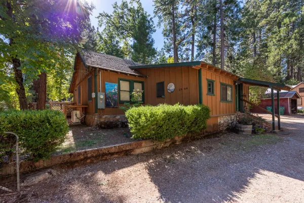 2964 FERN AVE