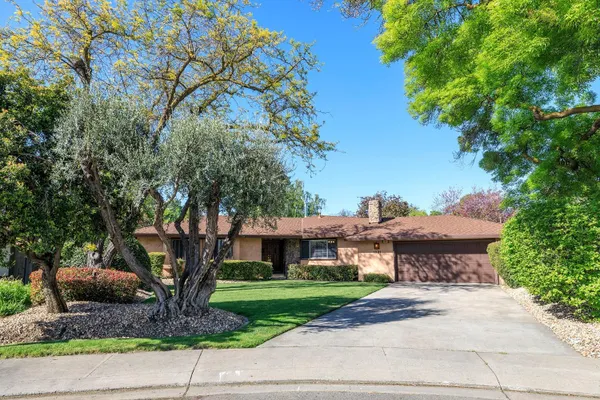 1221 MIST FLOWER CT