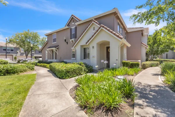 3801 ESPLANADE CIR