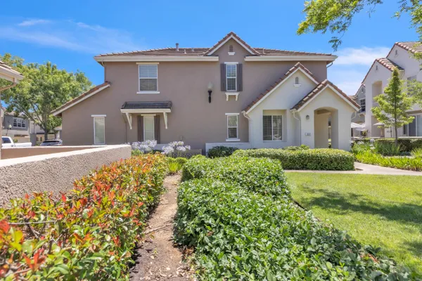 3801 ESPLANADE CIR