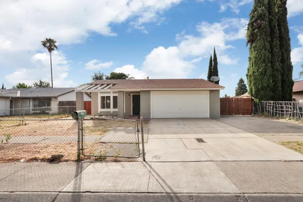 1117 KNICKERBOCKER DR