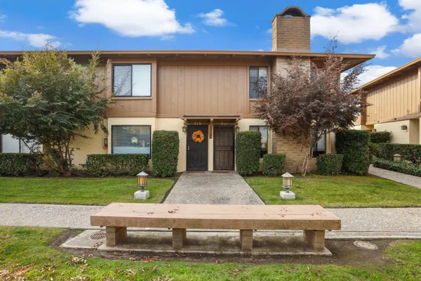 1077 RIVARA RD 210
