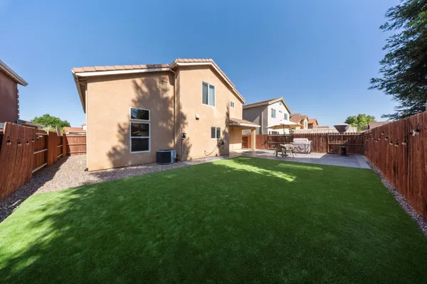 5560 LANDON LN