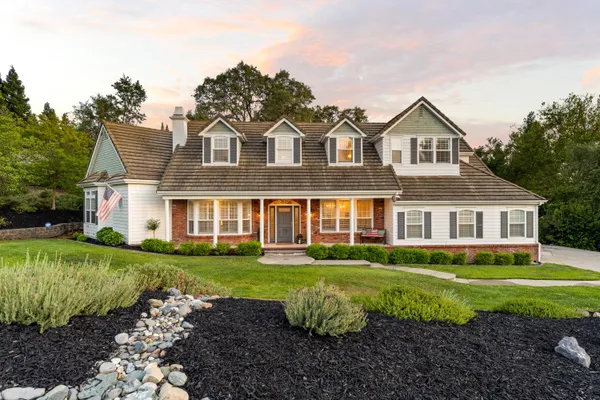 2400 HIGHLAND HILLS DR