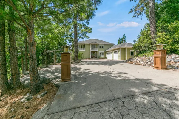 6060 KEEBLE LN