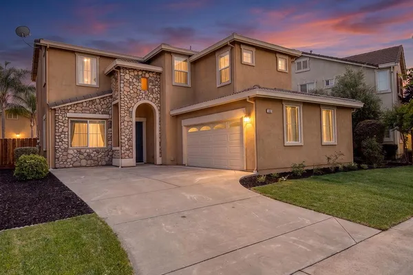 553 STETSON DR