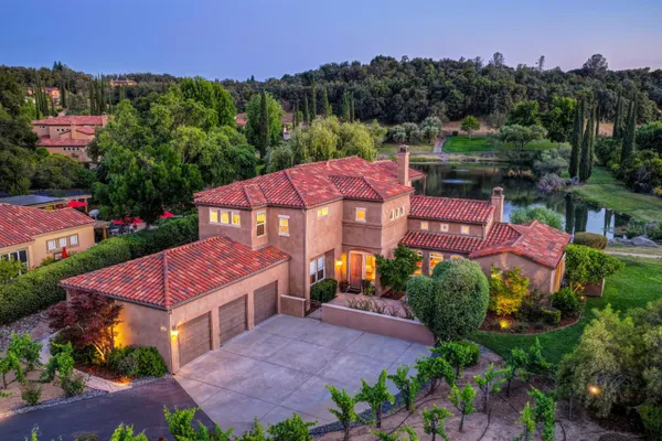 4256 BURGUNDY CT