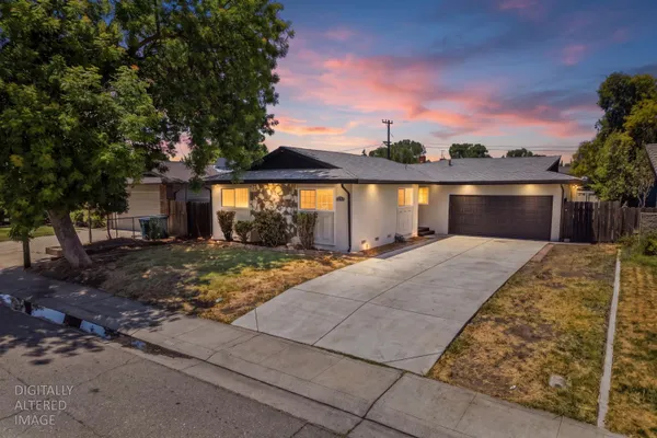 8433 SKYE DR
