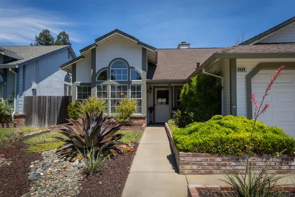 8809 BRIDALSMITH DR
