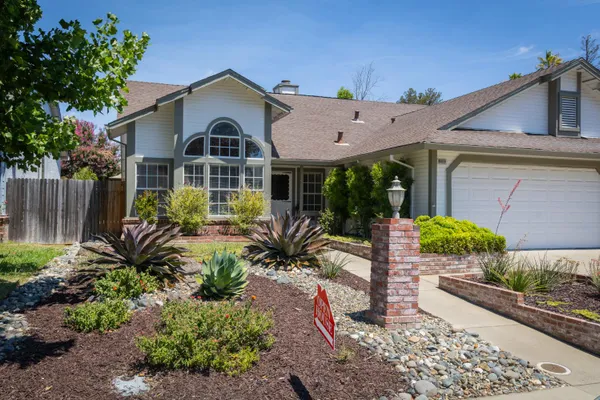 8809 BRIDALSMITH DR
