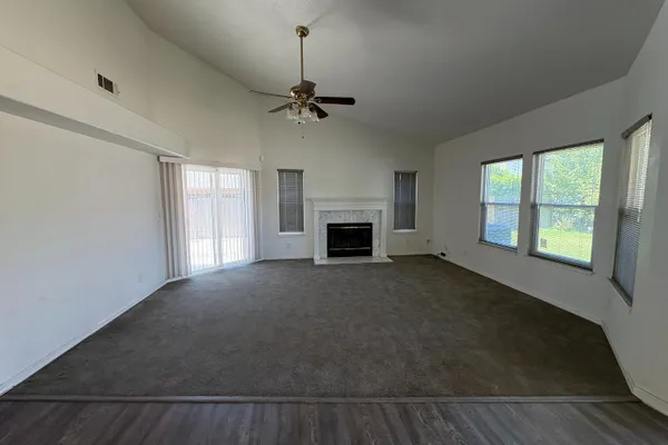 877 MISSION RIDGE DR