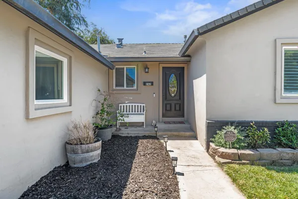 242 MARTHA ST