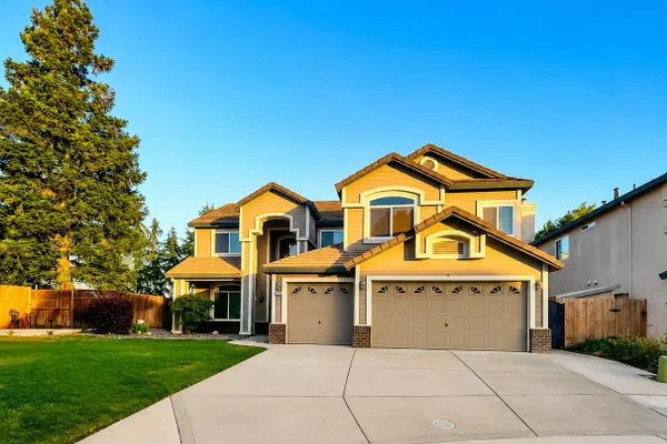 8770 BOTTLEBRUSH CT