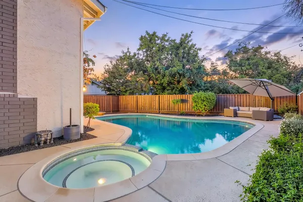 4760 OLIVE OAK WAY