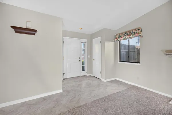 1724 AMBER LEAF WAY