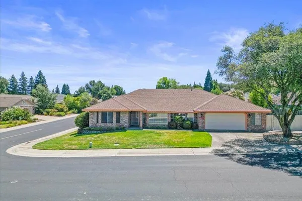5617 FREEMAN DR