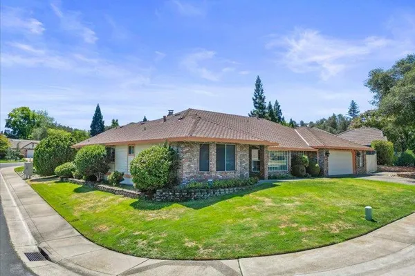 5617 FREEMAN DR