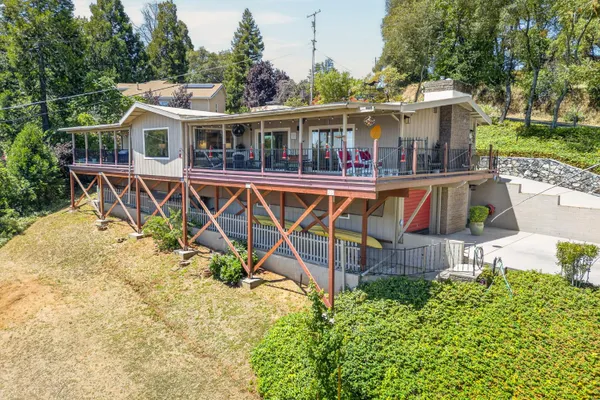 14 SYLVAN VISTA DR