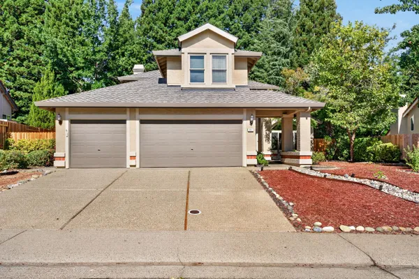 261 BAURER CIR