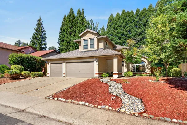 261 BAURER CIR