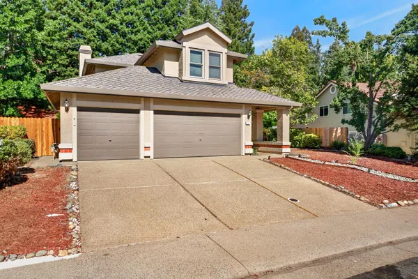 261 BAURER CIR