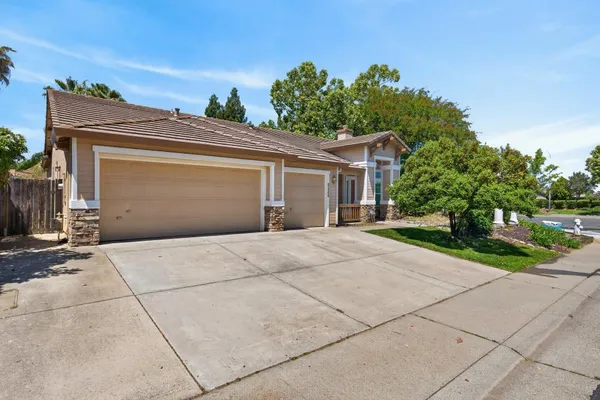 8406 ALAMEDA PARK DR