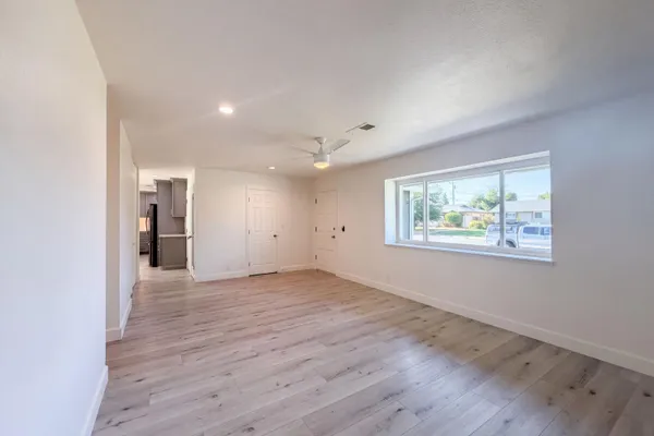 1108 ELM ST