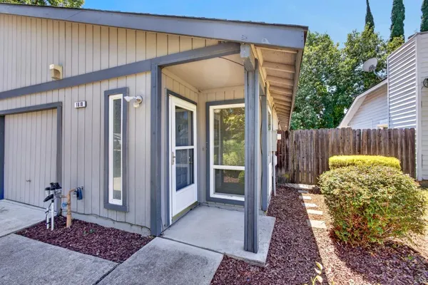 1810 BANDON WAY