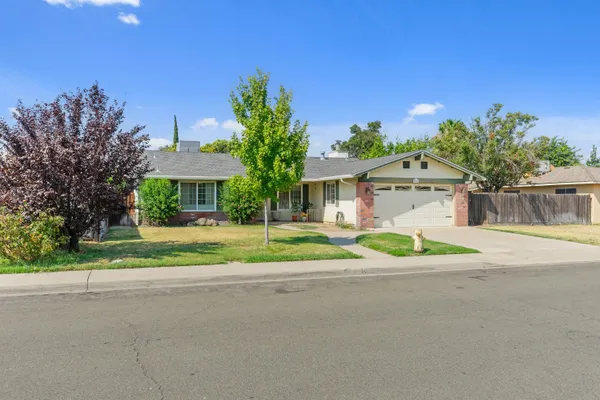 2905 ROSEWOOD AVE