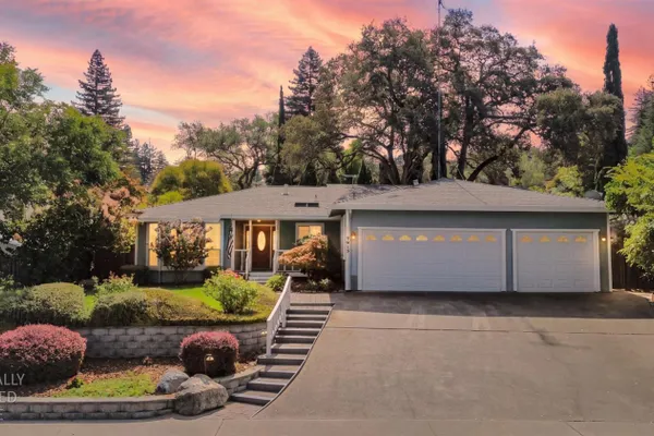 8615 SANDSTONE CT