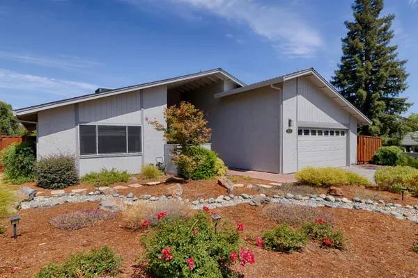 5923 SHADOW OAK DR