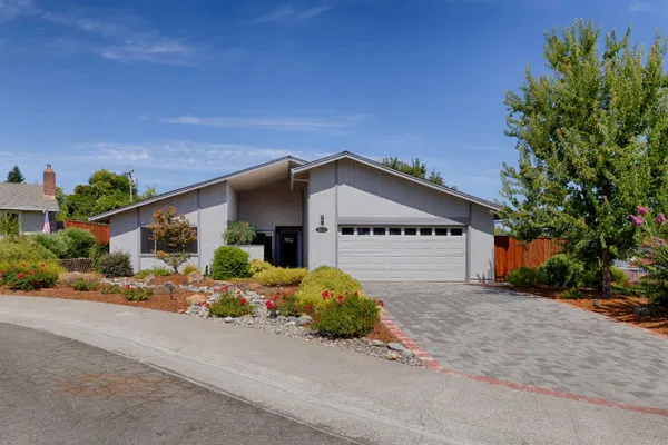 5923 SHADOW OAK DR