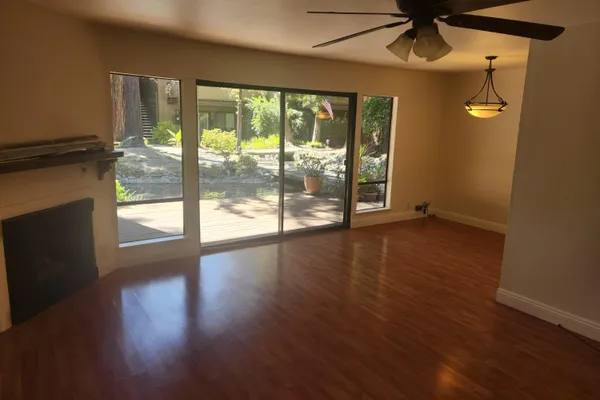 2462 LARKSPUR LN 345