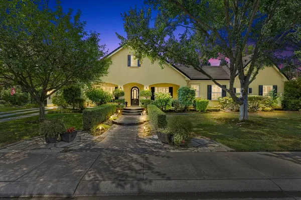 9013 CEDAR RIDGE DR