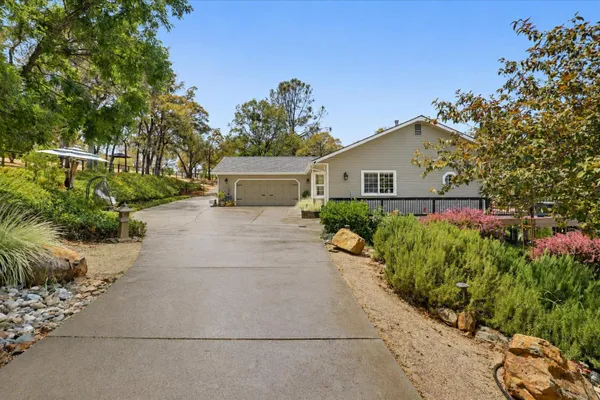 11202 OAK CANYON DR