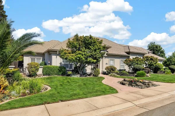 1116 BRIDGETOWNE DR