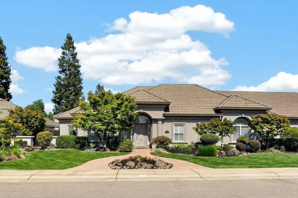 1116 BRIDGETOWNE DR
