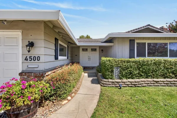 4500 LONGHORN ST