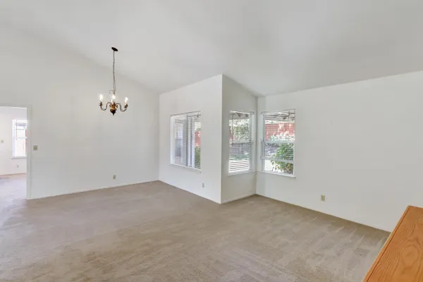 1410 ABERDEEN CIR