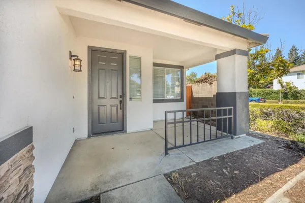 2358 STONE RIVER CT