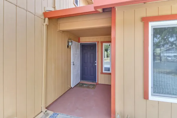 5957 SAWYER CIR